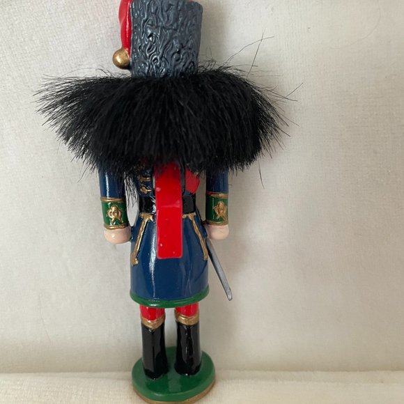 Holiday Nutcrackers ornaments - Set of 3 by Calton Cards - Picture 7 of 12